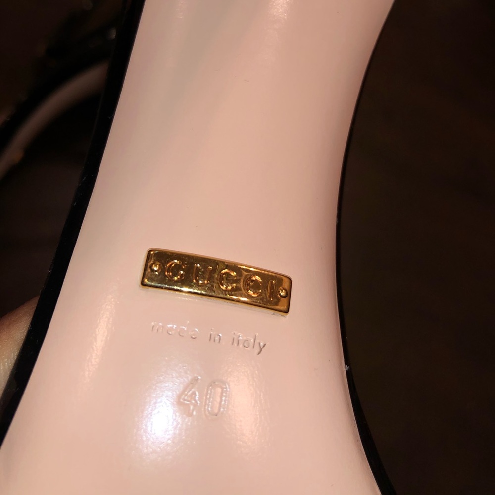 Gucci Patent Leather Sandals - Picture 4 of 4